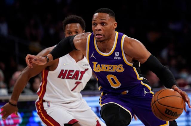 开云体育官网-蒙克爆发韦少回暖 热火罚球断电助湖人逃出生天