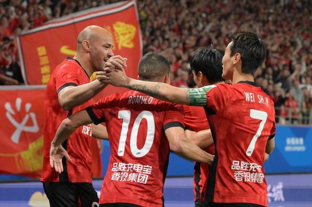 开云体育直播-成都蓉城如何炼成“不放弃”的韧性 ？韦世豪：今年比去年更有信心